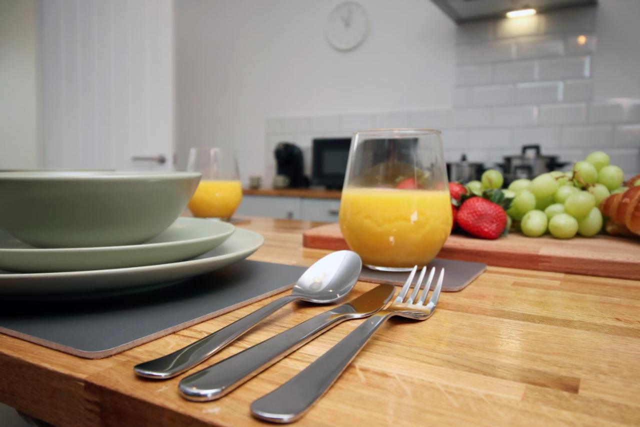 No 49 City Apartments, Perfect For Business And Leisure Stays, 10 Min Drive Into City Centre, Easy Access To Local Transport, 1Br And 2Br Available, Free Parking Cardiff Zewnętrze zdjęcie