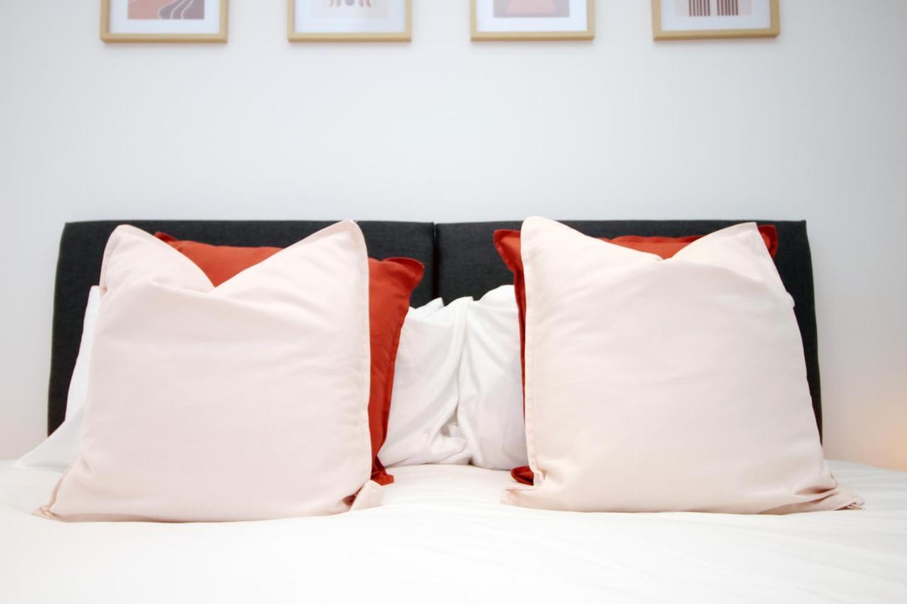 No 49 City Apartments, Perfect For Business And Leisure Stays, 10 Min Drive Into City Centre, Easy Access To Local Transport, 1Br And 2Br Available, Free Parking Cardiff Zewnętrze zdjęcie